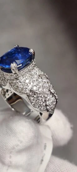 Unknown 6.02 Carat Ceylon Blue Sapphire Art Deco Style Ring 18k White Gold -Mode Bijouterie Magasin IMG 20221029 1677131701423 master