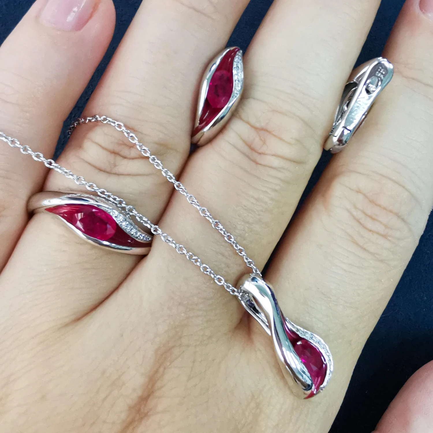 Rubies Diamonds Enamel 18 Karat White Gold Melted Colors Suite 12 Rubies Diamonds Enamel 18 Karat White Gold Melted Colors Suite – Image 10