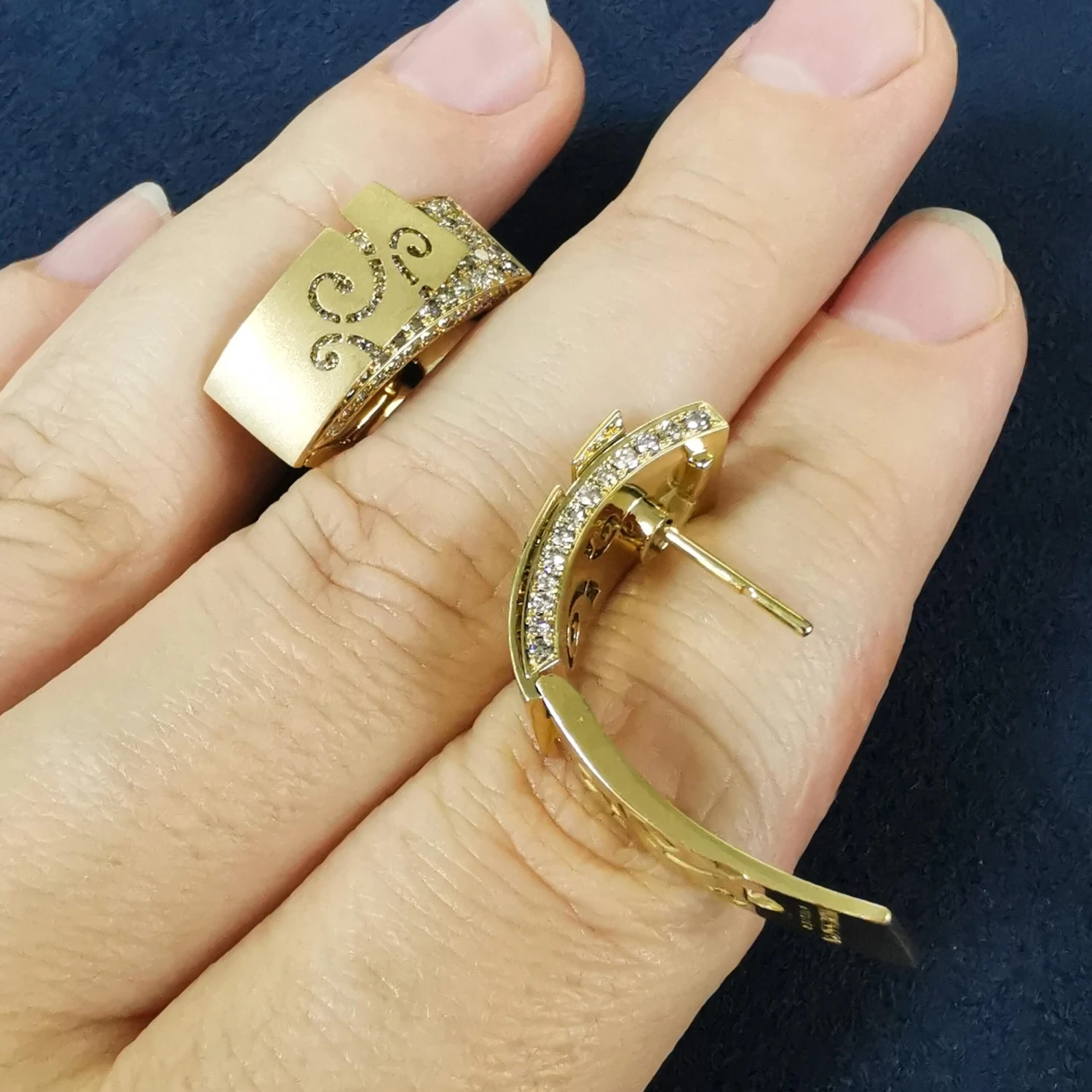 Champagne Diamonds 18 Karat Yellow Gold Veil Earrings 9 Champagne Diamonds 18 Karat Yellow Gold Veil Earrings – Image 7