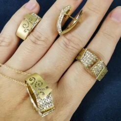 Champagne Diamonds 18 Karat Yellow Gold Pret-a-Porter Pendant Suite -Mode Bijouterie Magasin IMG 20230321 111958 master