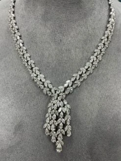Unknown NWT Rare 18 Karat Gorgeous Fancy Glittering Diamond Necklace 9 Unknown NWT Rare 18 Karat Gorgeous Fancy Glittering Diamond Necklace -Mode Bijouterie Magasin IMG 20230523 WA0008 master