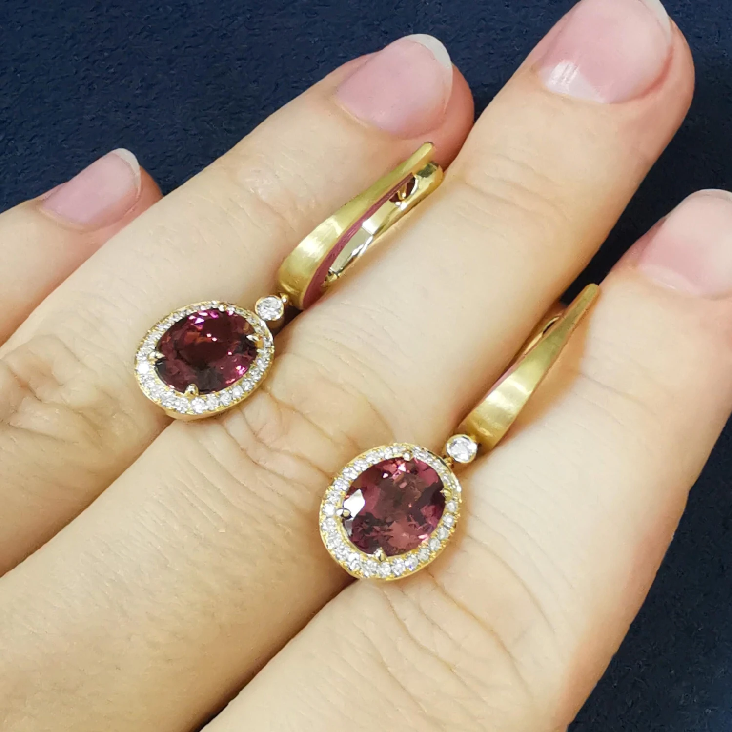 Pink Tourmaline Diamonds Enamel 18 Karat Yellow Gold New Classic Earrings 7 Pink Tourmaline Diamonds Enamel 18 Karat Yellow Gold New Classic Earrings – Image 5