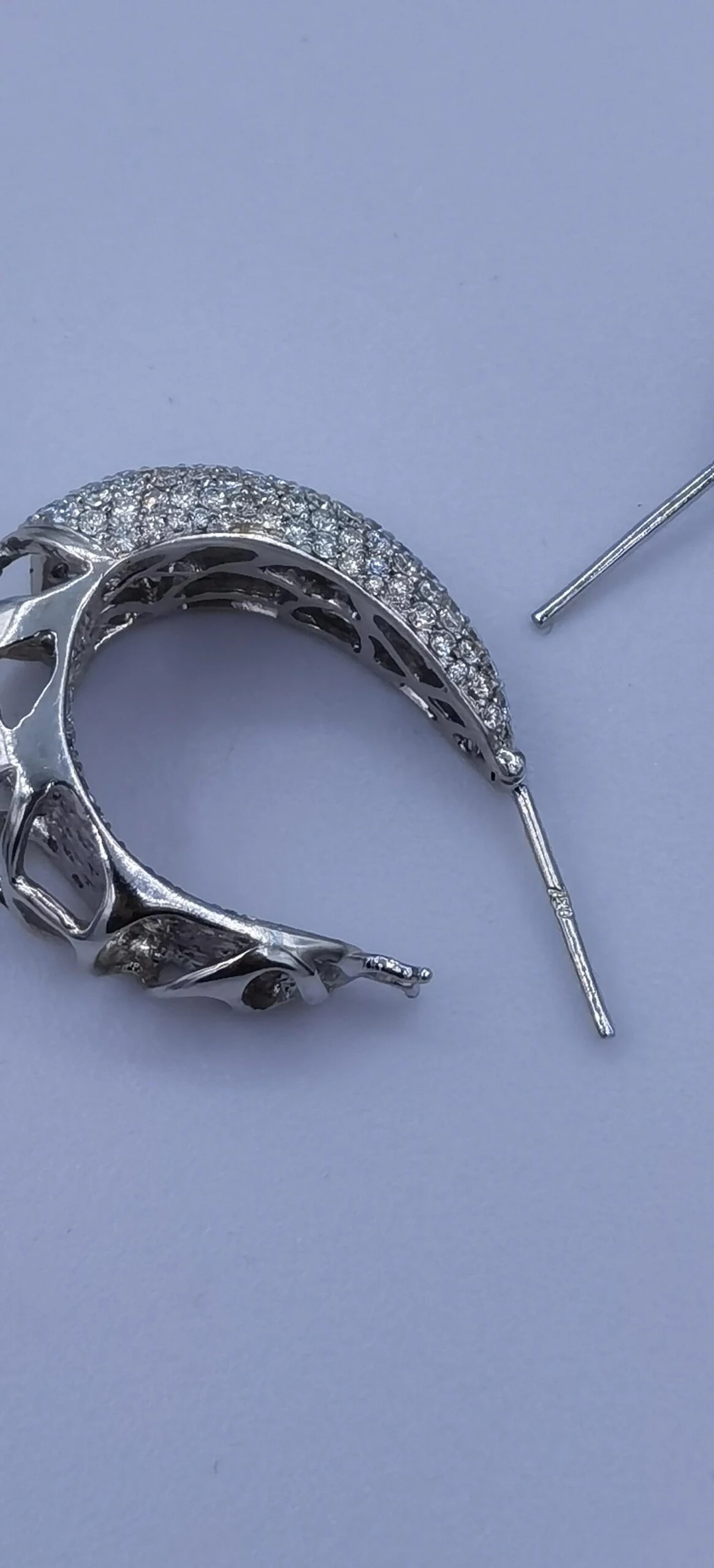 Unknown Diamond Creole 5.86Carat 18Karat Gold 8 Unknown Diamond Creole 5.86Carat 18Karat Gold – Image 6