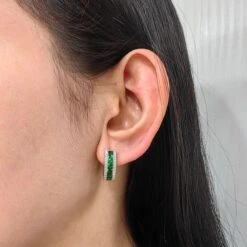 2.6 Carat Deep Green Tsavorite Diamond Huggie Hoop Earrings In 18k White Gold 17 2.6 Carat Deep Green Tsavorite Diamond Huggie Hoop Earrings In 18k White Gold -Mode Bijouterie Magasin IMG 20230619 201840 2 master
