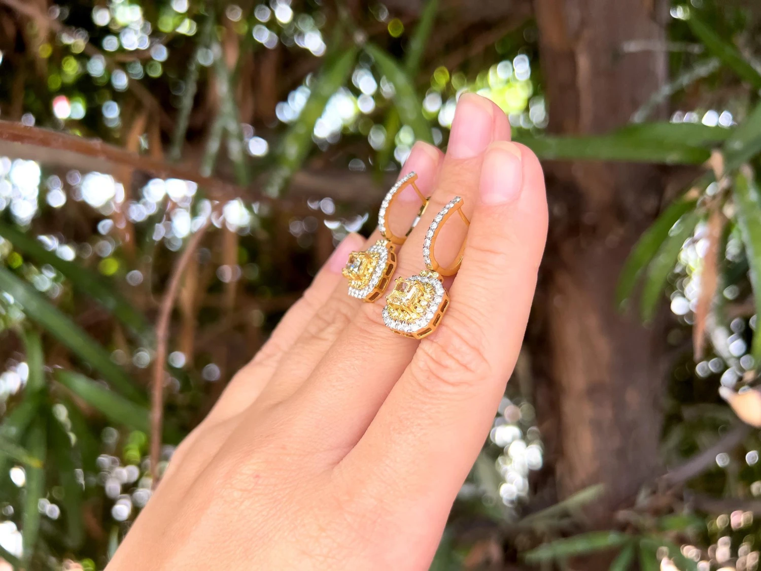 Unknown Canary Diamond Earrings 1.13 Carat Each With Double Halo 18k Gold 6 Unknown Canary Diamond Earrings 1.13 Carat Each With Double Halo 18k Gold – Image 4