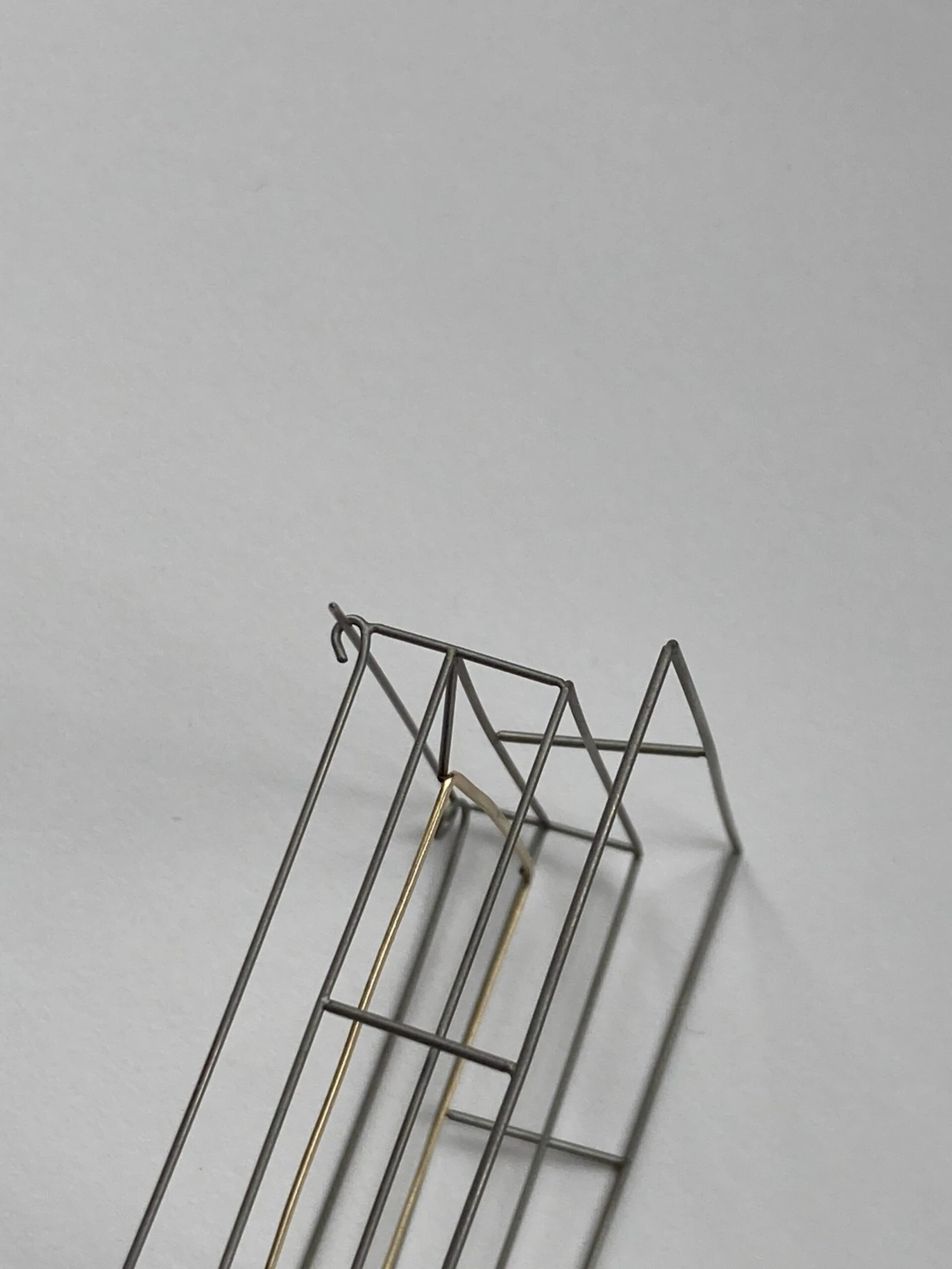 Minimal Frame Brooch 6 Minimal Frame Brooch – Image 4