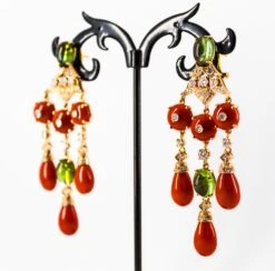 Mediterranean Red Coral White Diamond Green Tourmaline Yellow Gold Drop Earrings 31 Mediterranean Red Coral White Diamond Green Tourmaline Yellow Gold Drop Earrings -Mode Bijouterie Magasin IMG 3597 master