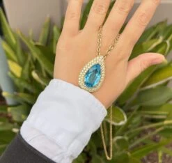 Unknown Important Blue Topaz Pendant 22 Carats With Diamonds -Mode Bijouterie Magasin IMG 3889 master