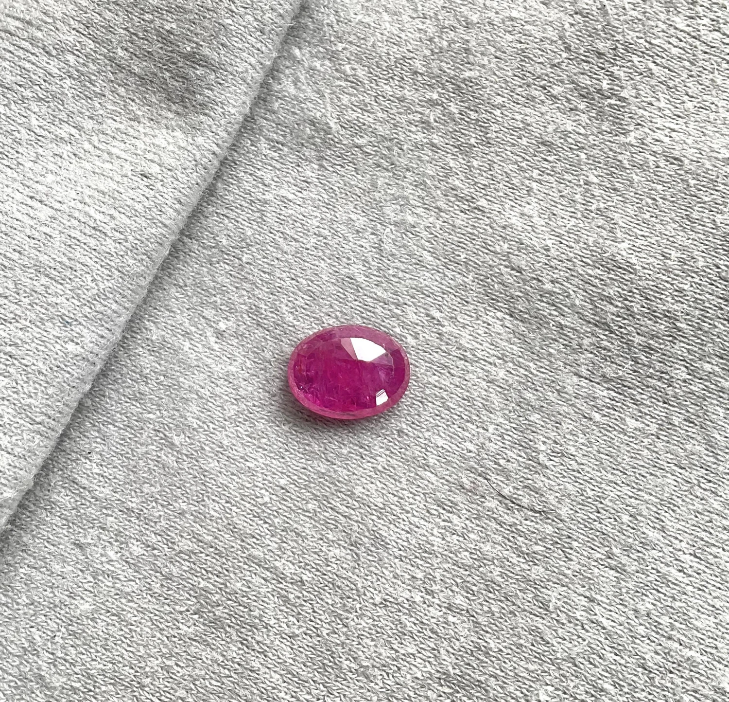 Unknown Certified 3.66 Carats Mozambique Ruby Oval Faceted Cutstone No Heat Natural Gem 4 Unknown Certified 3.66 Carats Mozambique Ruby Oval Faceted Cutstone No Heat Natural Gem – Image 2