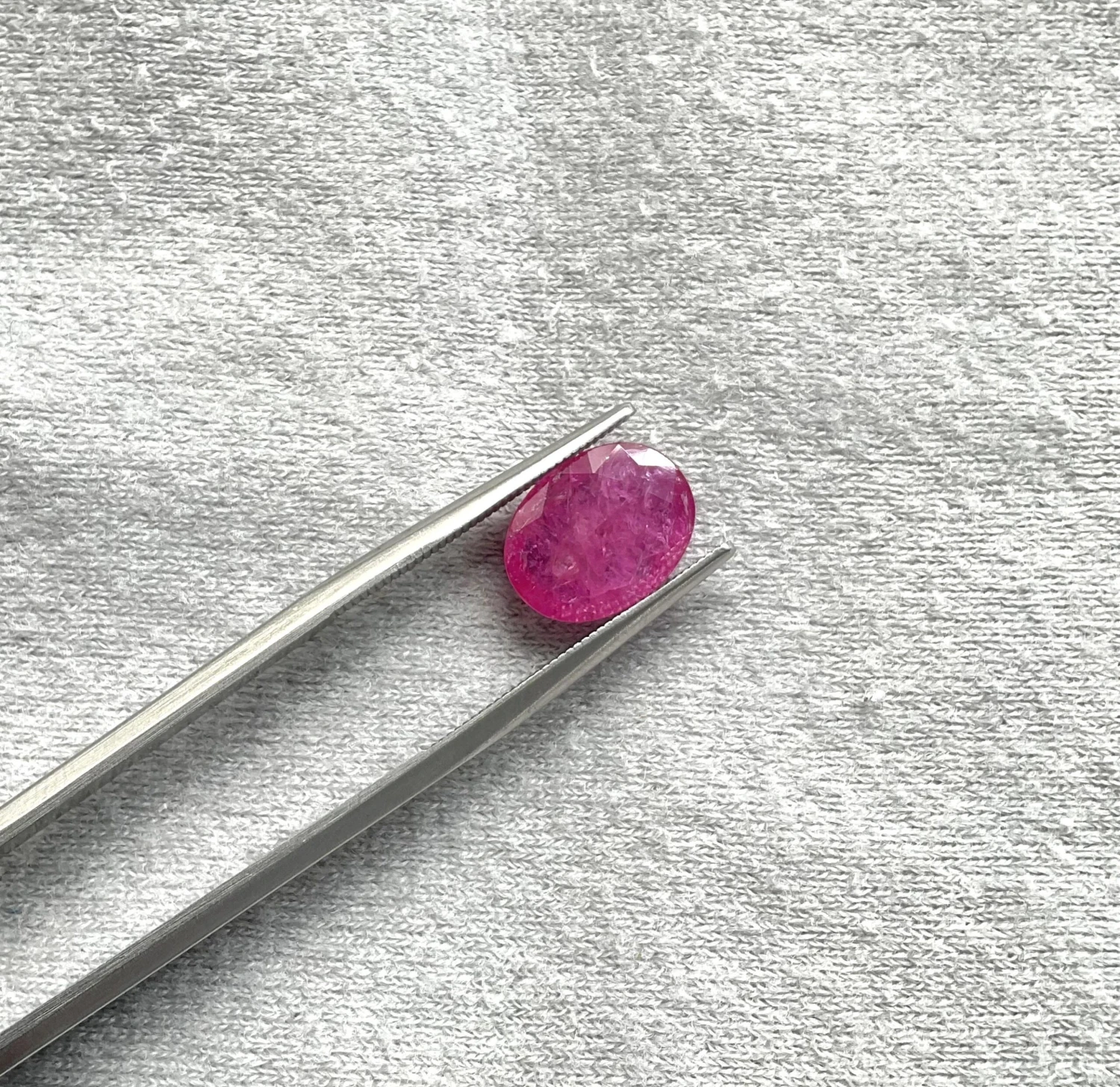 Unknown Certified 3.66 Carats Mozambique Ruby Oval Faceted Cutstone No Heat Natural Gem 6 Unknown Certified 3.66 Carats Mozambique Ruby Oval Faceted Cutstone No Heat Natural Gem – Image 4
