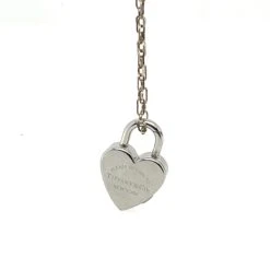 Tiffany & Co. Heart Watch Padlock Charm Necklace -Mode Bijouterie Magasin IMG 5037 master
