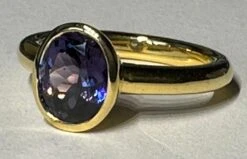 Purple Spinel Ring Set In 14 Karat Gold -Mode Bijouterie Magasin IMG 5090 master