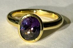Purple Spinel Ring Set In 14 Karat Gold -Mode Bijouterie Magasin IMG 5091 master