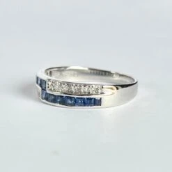 Unknown Modern Sapphire And Diamond 18 Carat White Gold Cross Over Ring -Mode Bijouterie Magasin IMG 5131 master