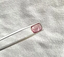 Unknown 4.20 Carats Electric Pink Tourmaline Cushion Faceted Cut Stone Natural Gemstone -Mode Bijouterie Magasin IMG 5176 master