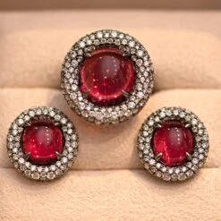 13 Carat Natural Tourmaline Rubellite Diamonds 18 Karat Black Gold Ring By D&A 12 13 Carat Natural Tourmaline Rubellite Diamonds 18 Karat Black Gold Ring By D&A -Mode Bijouterie Magasin IMG 6017 2 master