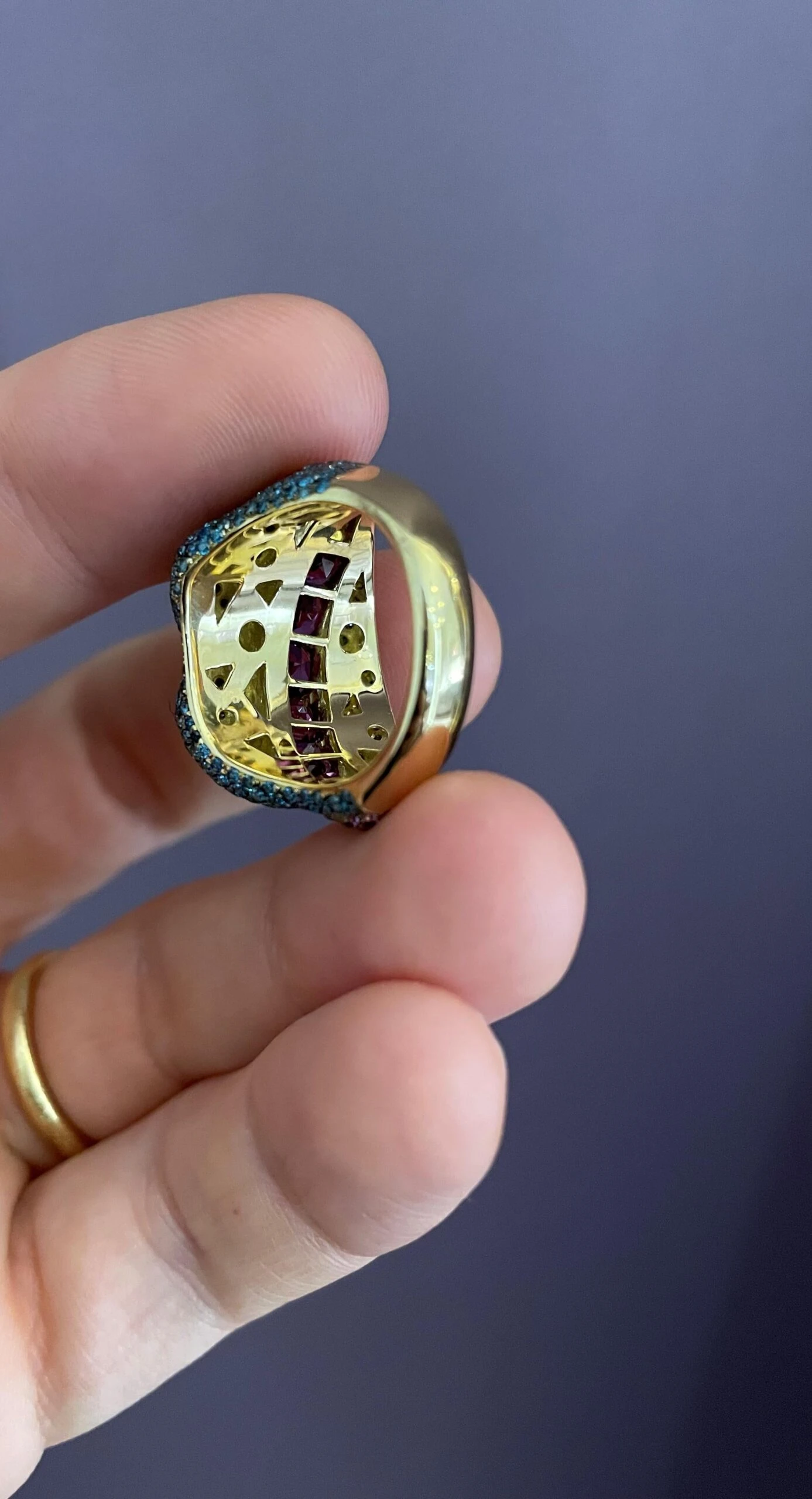 Rosior Purple Garnet, Fancy Diamond And Sapphire One-off Cocktail Ring 10 Rosior Purple Garnet, Fancy Diamond And Sapphire One-off Cocktail Ring – Image 8