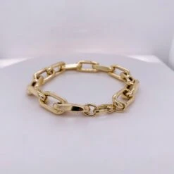 Italian Medium Paperclip Link Bracelet, Lightweight 14k Yellow Gold Design LV 8 Italian Medium Paperclip Link Bracelet, Lightweight 14k Yellow Gold Design LV -Mode Bijouterie Magasin IMG 6145 master
