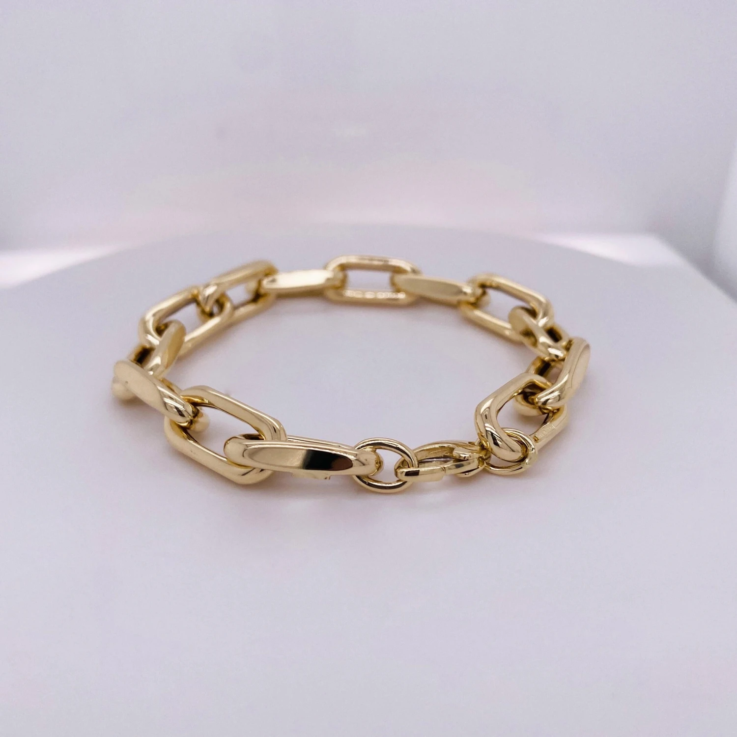 Italian Medium Paperclip Link Bracelet, Lightweight 14k Yellow Gold Design LV 5 Italian Medium Paperclip Link Bracelet, Lightweight 14k Yellow Gold Design LV – Image 3