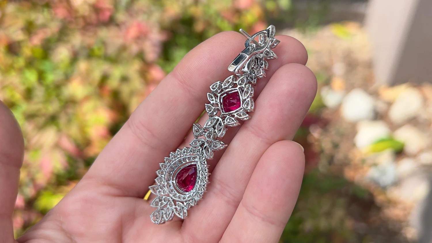 Unknown Very Fine Ruby Earrings With Diamonds 18 Carats Total 18K Gold 7 Unknown Very Fine Ruby Earrings With Diamonds 18 Carats Total 18K Gold – Image 5