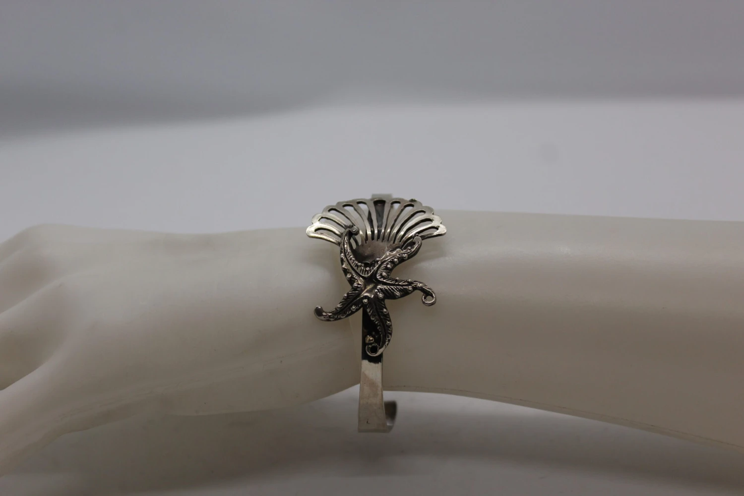 Seashell Schiava Bracelet, Sterling Silver, Handmade, Italy 8 Seashell Schiava Bracelet, Sterling Silver, Handmade, Italy – Image 6