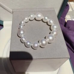 Eostre Australian South Sea Baroque Pearl Bracelet 10 Eostre Australian South Sea Baroque Pearl Bracelet -Mode Bijouterie Magasin IMG 7259 master