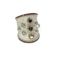 Georgios Collections 18 Karat White Gold And White And Brown Diamond Wide Ring 30 Georgios Collections 18 Karat White Gold And White And Brown Diamond Wide Ring -Mode Bijouterie Magasin IMG 8136 copy master