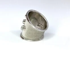 Georgios Collections 18 Karat White Gold And White And Brown Diamond Wide Ring 28 Georgios Collections 18 Karat White Gold And White And Brown Diamond Wide Ring -Mode Bijouterie Magasin IMG 8142 copy master