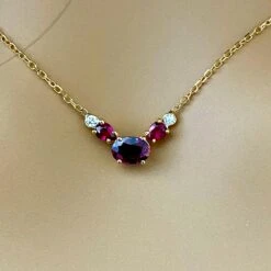 Three Burma Red Rubies Two Bezel Diamonds Yellow Gold Pendant Necklace 15 Three Burma Red Rubies Two Bezel Diamonds Yellow Gold Pendant Necklace -Mode Bijouterie Magasin IMG 8367 master