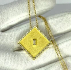 Georgios Collection 18 Karat Yellow Gold Diamond Square Pendant With Chain -Mode Bijouterie Magasin IMG 8844 copy master