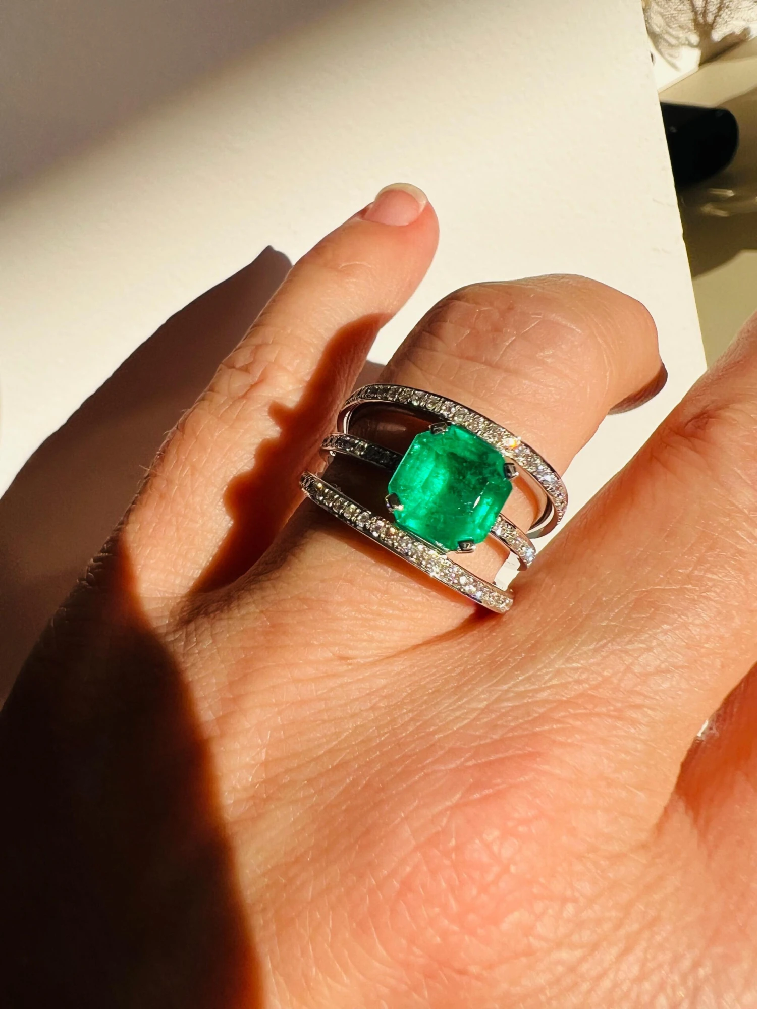 Unknown Emerald Cocktail Ring 18 Carat White Gold Diamonds 16 Unknown Emerald Cocktail Ring 18 Carat White Gold Diamonds – Image 14