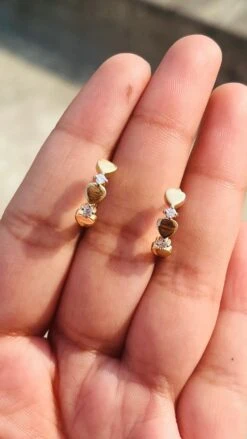 Dainty Love Heart Diamond Huggie Hoop Earrings In 14Karat Solid Yellow Gold -Mode Bijouterie Magasin IMG 8929 master