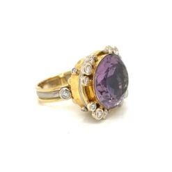 Unknown Oval Amethyst, Diamond And 18k Gold Ring -Mode Bijouterie Magasin IMG 9683 master