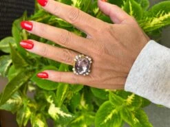 Unknown Oval Amethyst, Diamond And 18k Gold Ring -Mode Bijouterie Magasin IMG 9691 master