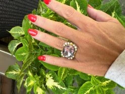 Unknown Oval Amethyst, Diamond And 18k Gold Ring -Mode Bijouterie Magasin IMG 9694 master