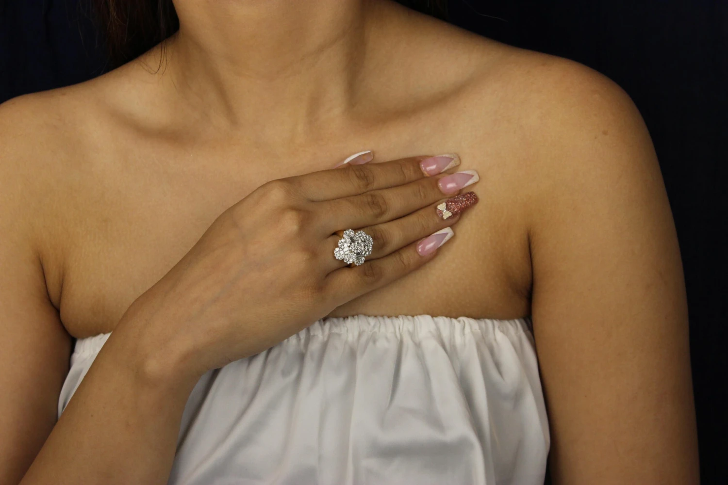 Floral Diamond Cocktail Ring With Illusion Settings In 18k Solid Gold 11 Floral Diamond Cocktail Ring With Illusion Settings In 18k Solid Gold – Image 9