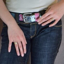 Kent Raible 18 Karat Gold Pale Blue Star Sapphire Solitaire Ring 17 Kent Raible 18 Karat Gold Pale Blue Star Sapphire Solitaire Ring -Mode Bijouterie Magasin Isabel Star Sapph LR11 Opal2 master