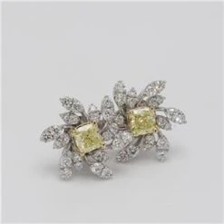 Unknown Natural Yellow Cushion And White Diamond 1.43 Carat TW Gold Stud Earrings -Mode Bijouterie Magasin JE0181GR 10 master