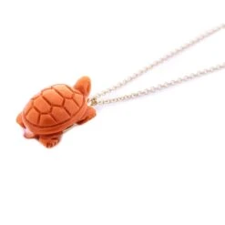 Alex Jona Coral Turtle Charm 18 Karat Yellow Gold Chain Necklace -Mode Bijouterie Magasin Jona 11 05 107 master