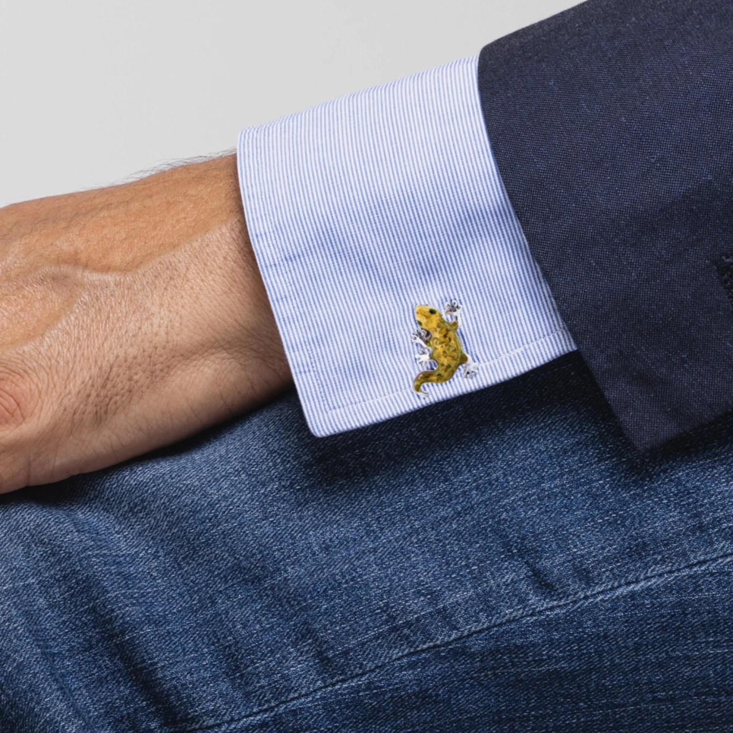Alex Jona Sterling Silver Gecko Enamel Cufflinks 6 Alex Jona Sterling Silver Gecko Enamel Cufflinks – Image 4