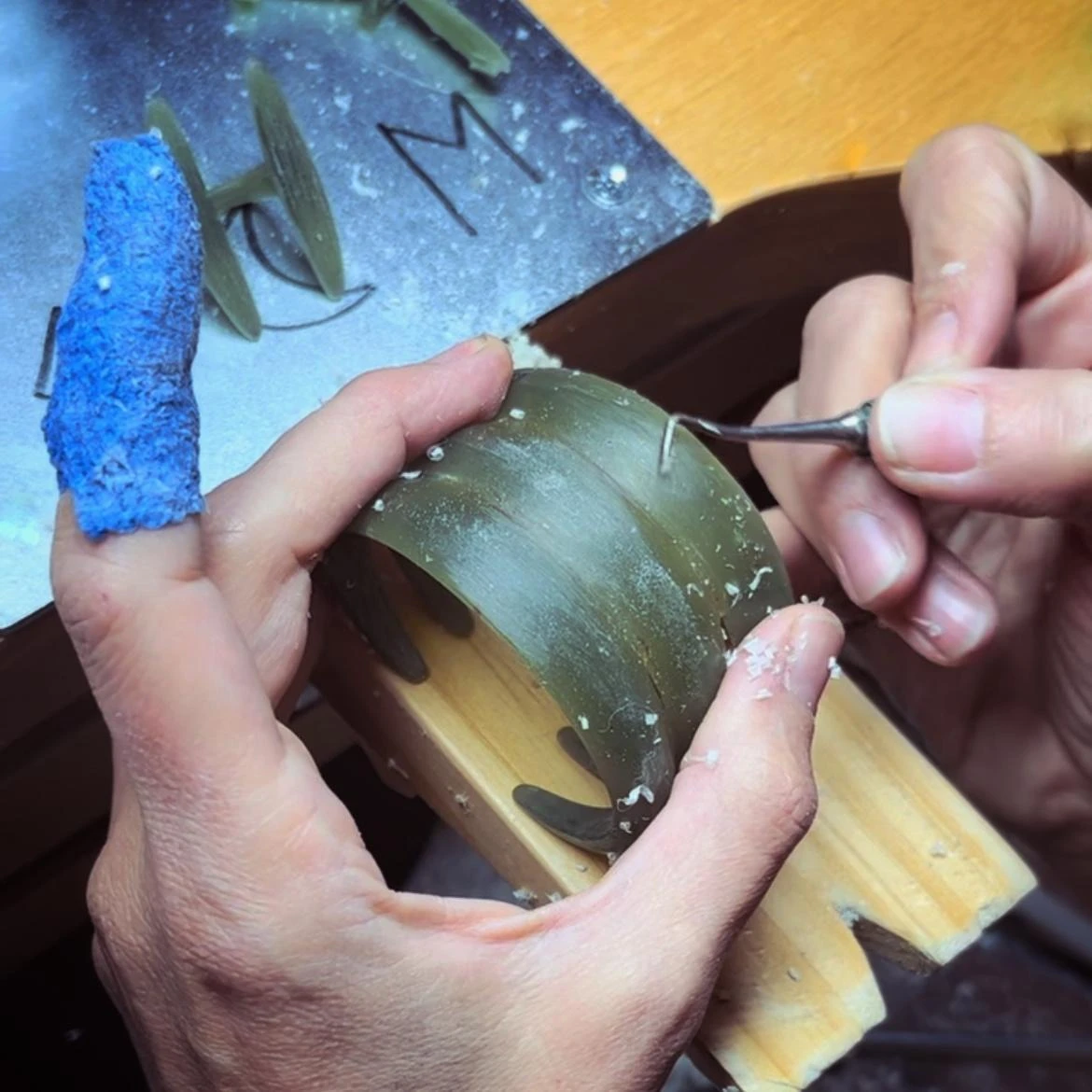 Sterling Silver Sculptural Embracer Cuff Bracelet - Large 7 Sterling Silver Sculptural Embracer Cuff Bracelet - Large – Image 5