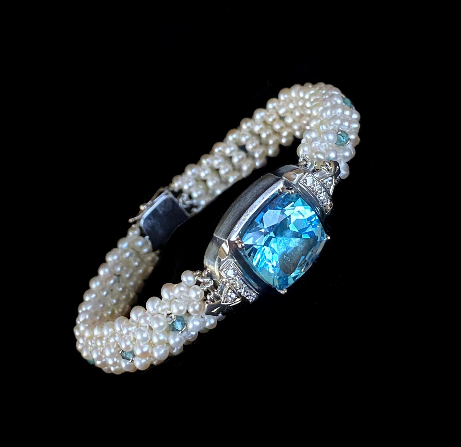 Marina J. 18k White Gold, Diamond, Pearl & London Blue Topaz Bracelet 5 Marina J. 18k White Gold, Diamond, Pearl & London Blue Topaz Bracelet – Image 3