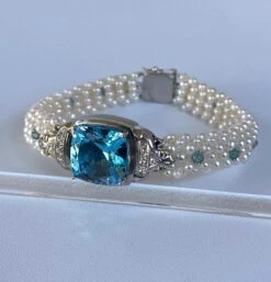 Marina J. 18k White Gold, Diamond, Pearl & London Blue Topaz Bracelet 15 Marina J. 18k White Gold, Diamond, Pearl & London Blue Topaz Bracelet -Mode Bijouterie Magasin LBTDB4 master