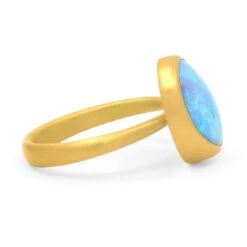 Bright Violet Blue Boulder Opal One Of A Kind 22k Gold Ring, Lola Brooks 2022 -Mode Bijouterie Magasin Lola Brilliant Blue Opal Ring 2022 December dibs 4 master