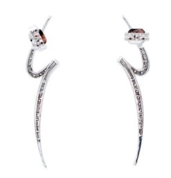 Unknown Diamonds, 18 Karat White Gold Modern Earrings 11 Unknown Diamonds, 18 Karat White Gold Modern Earrings -Mode Bijouterie Magasin MG 3533 JPG master