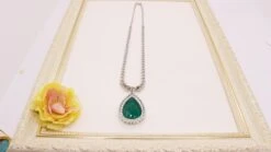 Unknown Certified 40 Carat Emerald And Diamond Necklace In 18 Karat Gold -Mode Bijouterie Magasin MG 6278 1 master