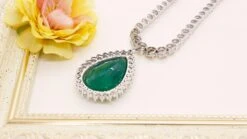 Unknown Certified 40 Carat Emerald And Diamond Necklace In 18 Karat Gold -Mode Bijouterie Magasin MG 6279 master