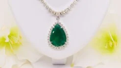 Unknown Certified 40 Carat Emerald And Diamond Necklace In 18 Karat Gold -Mode Bijouterie Magasin MG 6281 master