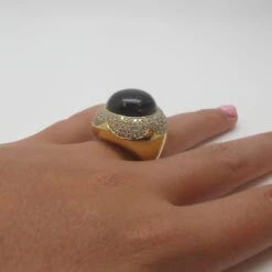 Smoky Quartz Cabochon & 2.33 Carats Diamond Pave 18k Yellow Bezel Dome Ring -Mode Bijouterie Magasin MX 109 B Hand 3 master