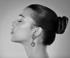 Unknown Contemporary 18kt White Gold Earrings With Natural Aquamarines And Diamonds 11 Unknown Contemporary 18kt White Gold Earrings With Natural Aquamarines And Diamonds -Mode Bijouterie Magasin Modella orecchini Acquamarine master